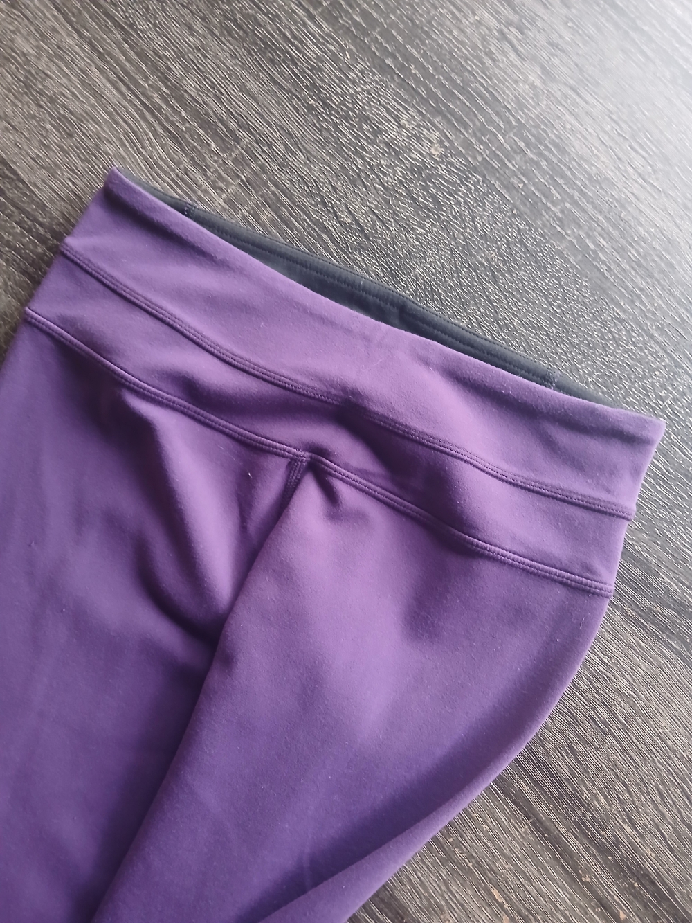 Women’s Flare Lululemon Yoga Pants/reversible - Picture 4 of 9
